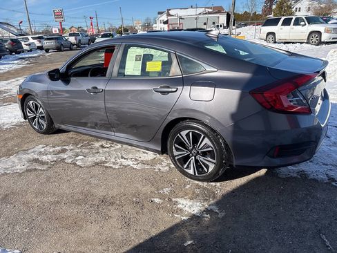 Used 2018 Honda Civic EX-T image 8