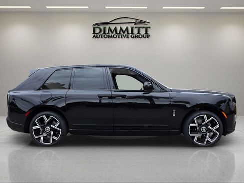 Certified 2026 Rolls-Royce Cullinan Black Badge AWD/4WD image 9
