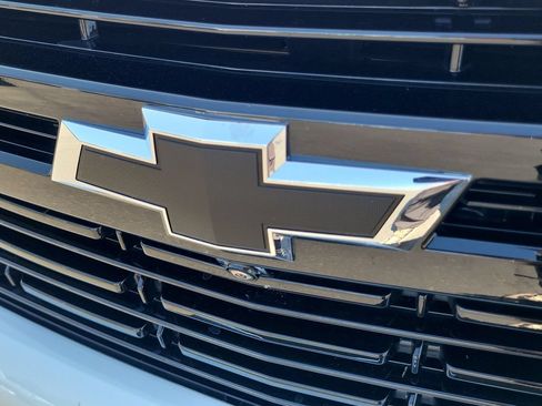 Used 2024 Chevrolet Tahoe RST w/ Luxury Package AWD/4WD image 32