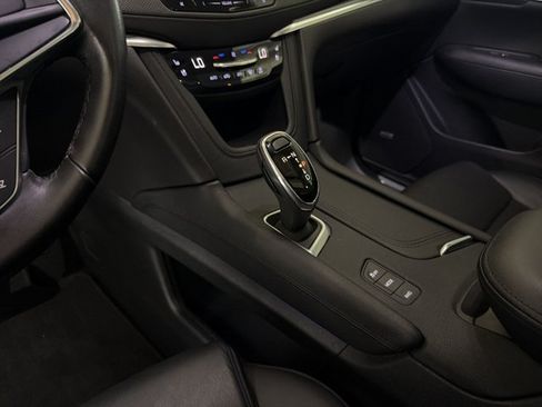 Used 2019 Cadillac XT5 Premium Luxury AWD/4WD image 21