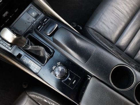 Used 2014 Lexus IS 350 w/ F Sport Package RWD image 38