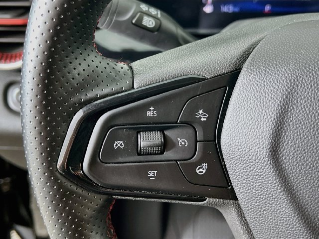 Used 2024 Chevrolet Trax RS w/ Driver Confidence Package FWD image 13