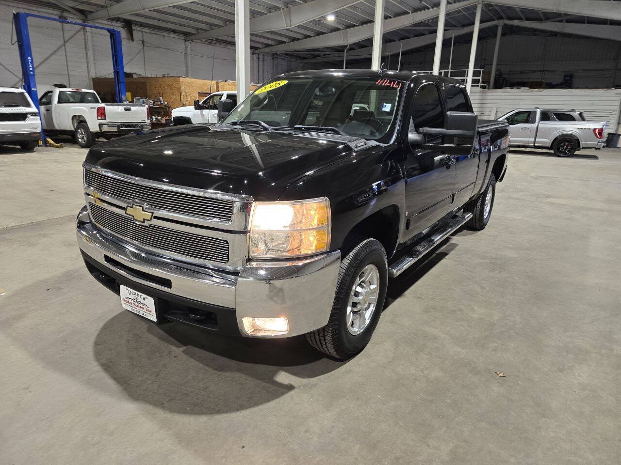 Used 2008 Chevrolet Silverado 2500 LTZ w/ Suspension Package, Off-Road AWD/4WD image 3