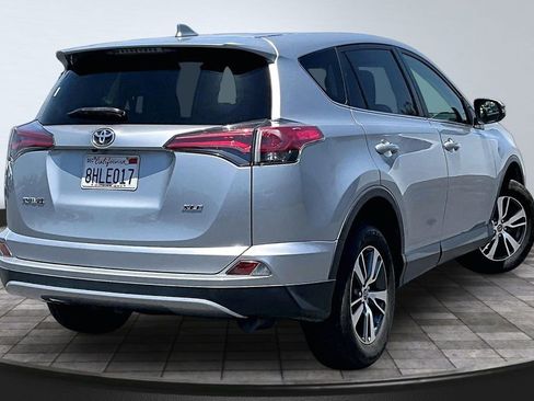 Used 2018 Toyota RAV4 XLE w/ All Weather Liner Package FWD image 22