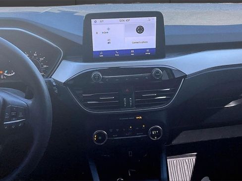 Used 2020 Ford Escape SE image 6