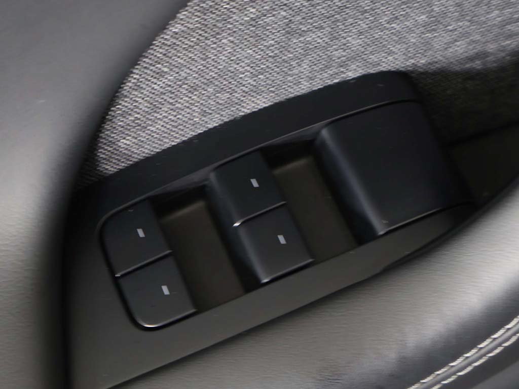 Used 2023 Tesla Model X AWD/4WD image 40