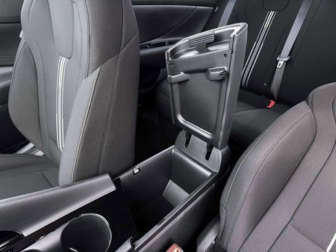 New 2026 Hyundai Elantra Hybrid w/ Cargo Package FWD image 18