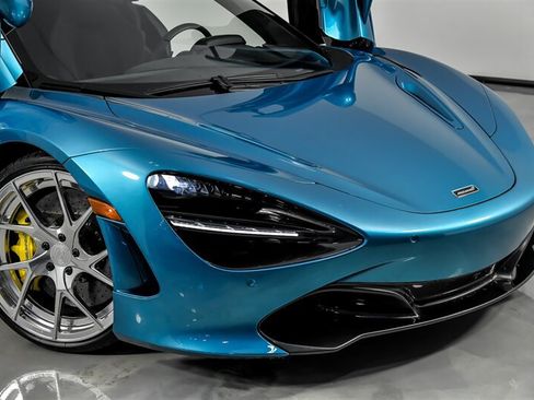 Used 2020 McLaren 720S Spider RWD image 2