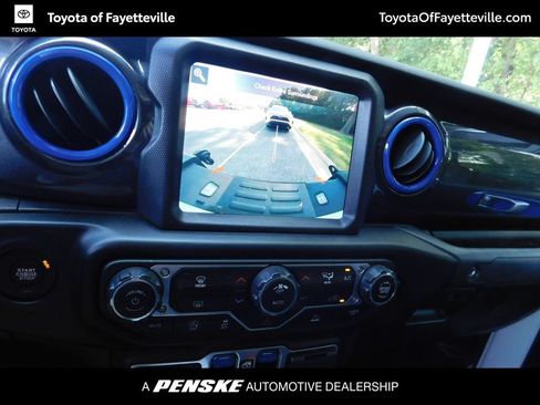 Used 2020 Jeep Gladiator Sport AWD/4WD image 10