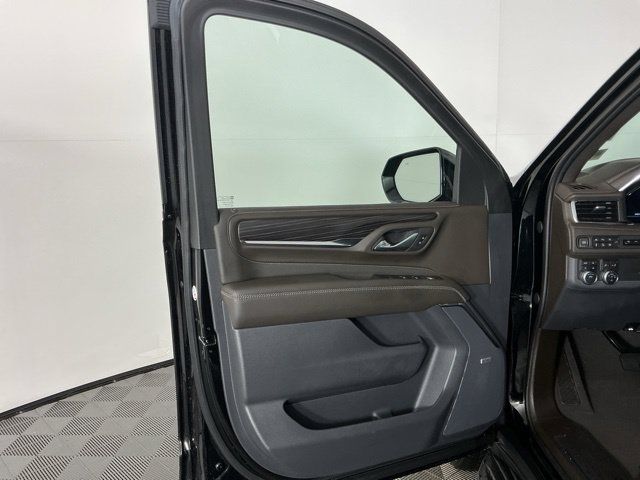 Used 2022 GMC Yukon Denali AWD/4WD image 12