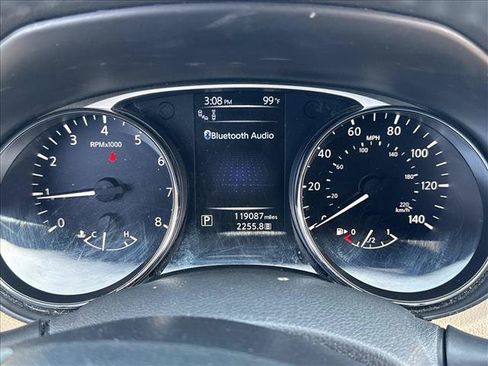 Used 2016 Nissan Rogue SL w/ SL Premium Package FWD image 8