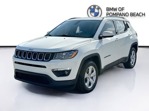 Used 2018 Jeep Compass Latitude w/ Popular Equipment Group image 3