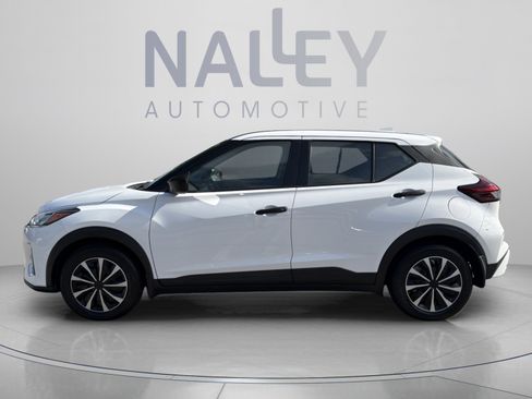 Used 2022 Nissan Kicks S FWD image 2
