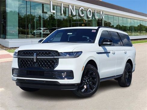 New 2025 Lincoln Navigator Reserve w/ Jet Appearance Package image 1