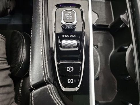 Used 2019 Volvo XC90 T5 R-Design w/ Advanced Package image 24