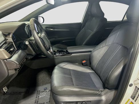 Used 2025 Toyota Camry XSE FWD image 18