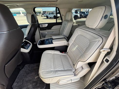 Used 2020 Lincoln Navigator L Black Label w/ Cargo Convenience Package image 26