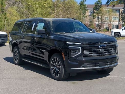 New 2026 Chevrolet Suburban High Country w/ Sun And Tow Package AWD/4WD image 3