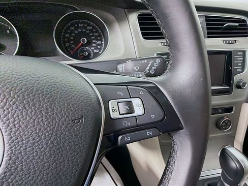 Used 2015 Volkswagen Golf TDI SE image 12