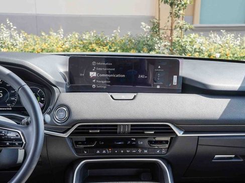 New 2025 MAZDA CX-70 Plug-In Hybrid w/ Premium Pkg image 13