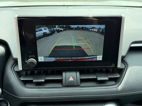 Used 2025 Toyota RAV4 XLE AWD/4WD image 26