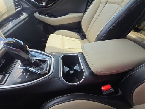 Used 2024 Subaru Outback Limited image 20