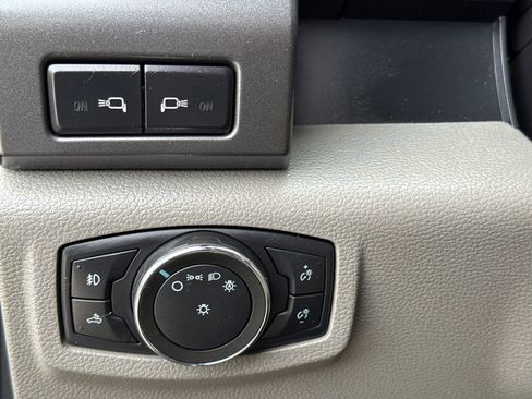 Used 2021 Ford F350 XLT w/ XLT Premium Package image 22