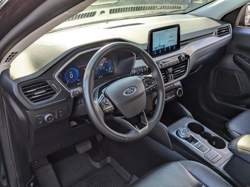 Used 2022 Ford Escape SEL w/ Technology Package image 12