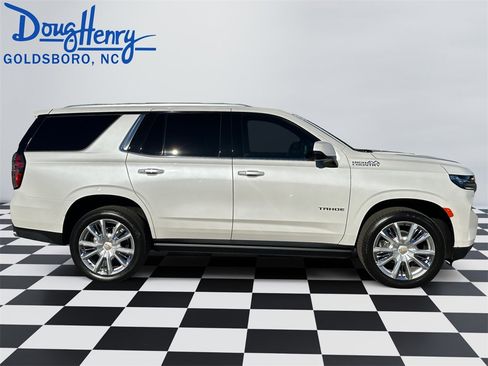 Used 2024 Chevrolet Tahoe High Country w/ Premium Package image 6