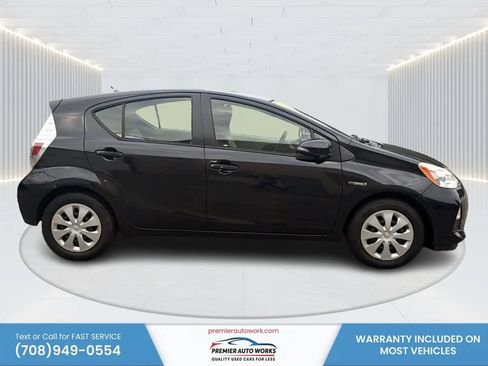 Used 2014 Toyota Prius C One FWD image 8