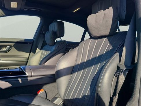 Used 2023 Mercedes-Benz S 500 4MATIC w/ AMG Line image 24