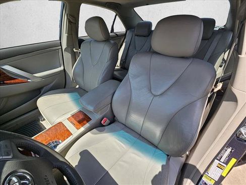 Used 2011 Toyota Camry XLE w/ XLE Extra-Value Pkg #1 FWD image 12