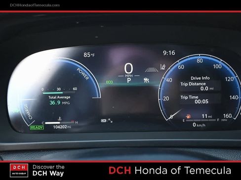 Used 2023 Toyota Crown Limited image 9