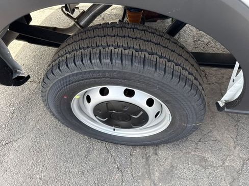 New 2026 Ford Transit 250 148 Medium Roof image 13