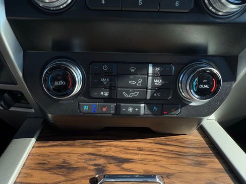 Used 2020 Ford F150 Lariat w/ Equipment Group 502A Luxury image 25