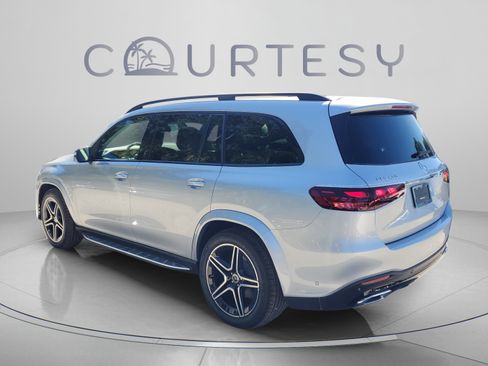 Certified 2026 Mercedes-Benz GLS 450 4MATIC image 3