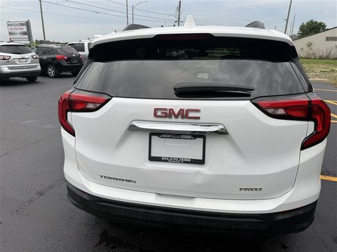 Used 2020 GMC Terrain SLE w/ Driver Convenience Package AWD/4WD image 4