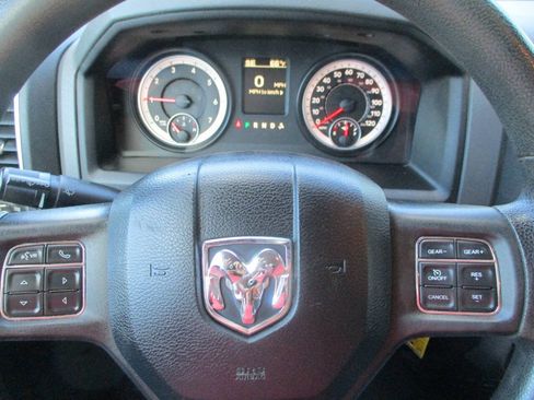 Used 2014 RAM 1500 Classic SLT w/ Protection Group AWD/4WD image 30