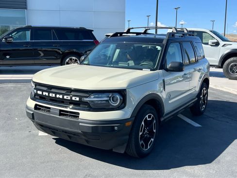 Used 2024 Ford Bronco Sport Outer Banks w/ Tech Package AWD/4WD image 2