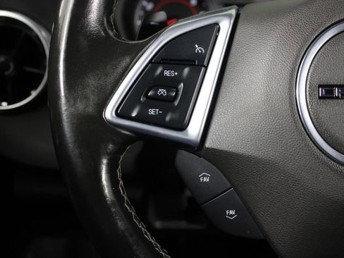 Used 2021 Chevrolet Camaro LT w/ Technology Package image 22