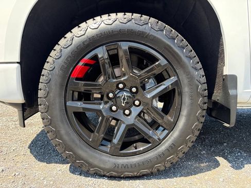 Used 2024 Chevrolet Silverado 1500 RST w/ Redline Edition AWD/4WD image 14