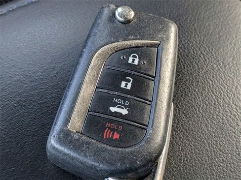 Used 2020 Toyota Corolla SE image 28