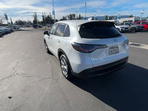 Certified 2024 Honda HR-V LX image 7