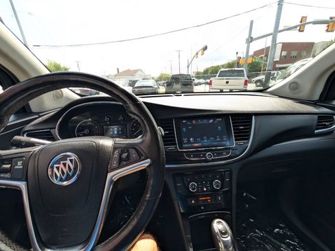 Used 2017 Buick Encore Essence FWD image 21