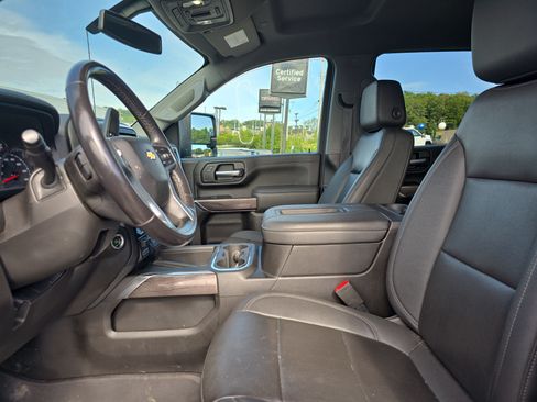 Used 2022 Chevrolet Silverado 2500 LTZ w/ LTZ Convenience Package AWD/4WD image 15