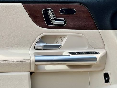 Certified 2023 Mercedes-Benz GLA 250 4MATIC image 28