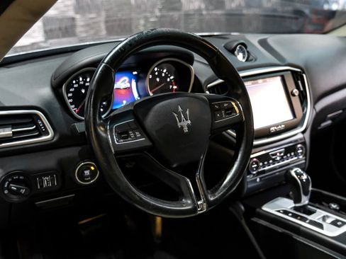 Used 2016 Maserati Ghibli image 18