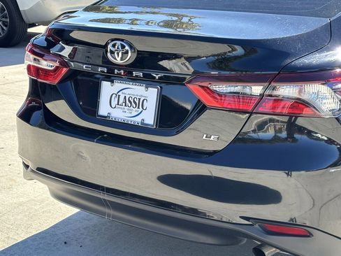 Used 2024 Toyota Camry LE image 4