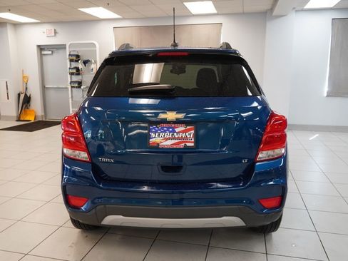 Used 2019 Chevrolet Trax LT w/ LT Convenience Package FWD image 8