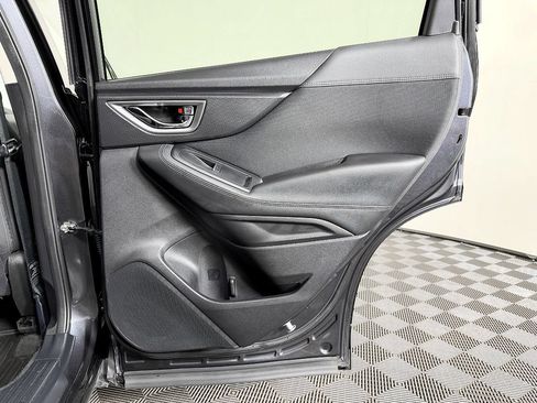 Used 2019 Subaru Forester Premium AWD/4WD image 42
